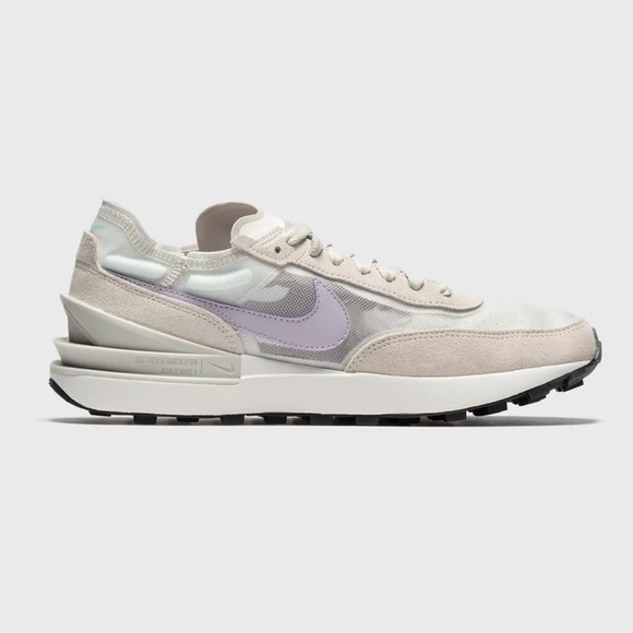 Women’s NIKE Waffle One sneakers- summit white/infinite lilac. Size 11 - Picture 2 of 12